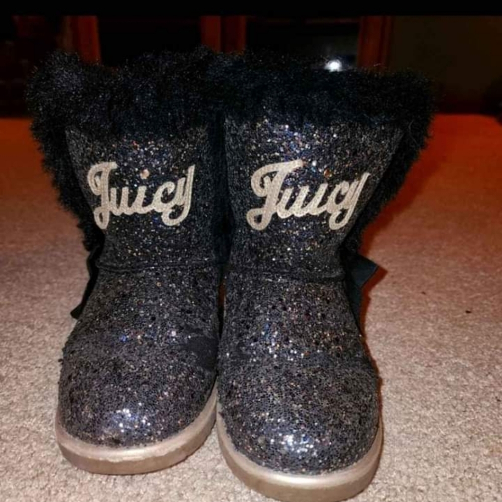 Girls boots